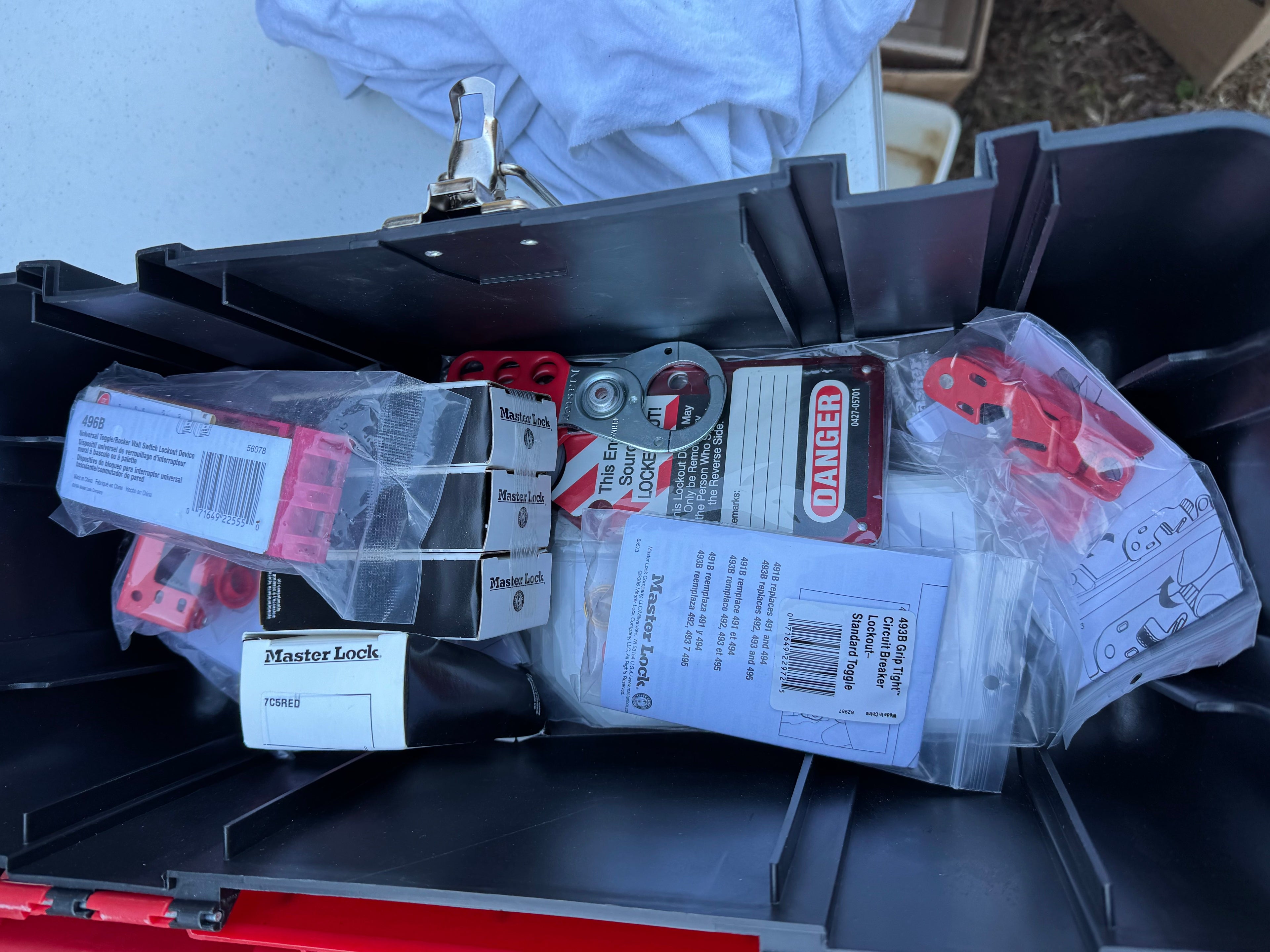 Master Lock 496B Lockout Tagout Toolbox – Kit with Tags & Hasps
